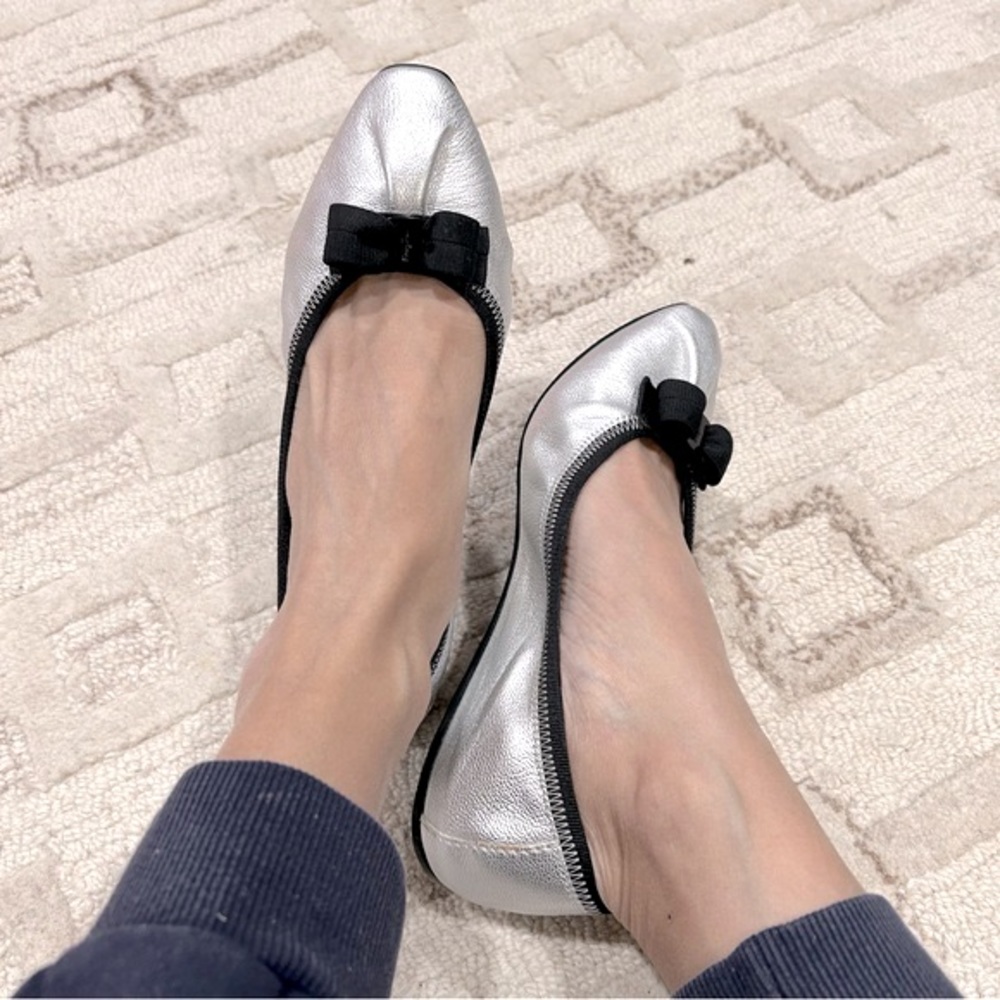 NIB Authentic Salvatore Ferragamo Silver Soft Leather Bow Ballet Flat 35.5-36